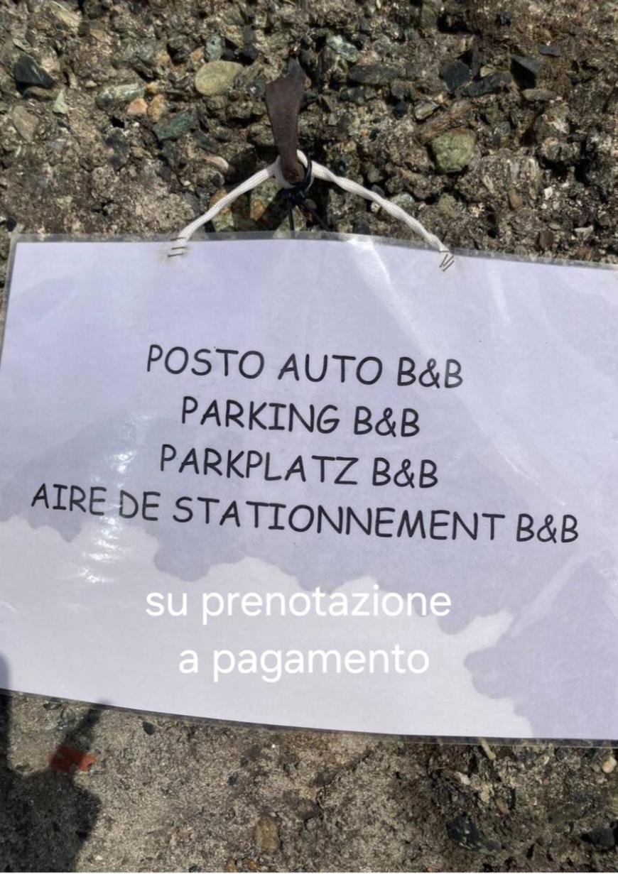 Casa Sole E Luna Janov Exteriér fotografie
